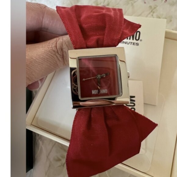 MOSCHINO RIBBON TIME PIECE! NWT! ๐๐๐ - Picture 14 of 15